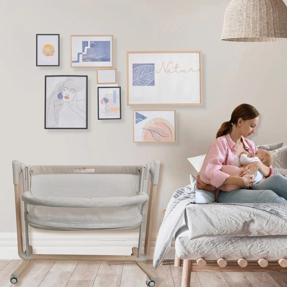 Baby Studio Rockabye Soothing Bassinet