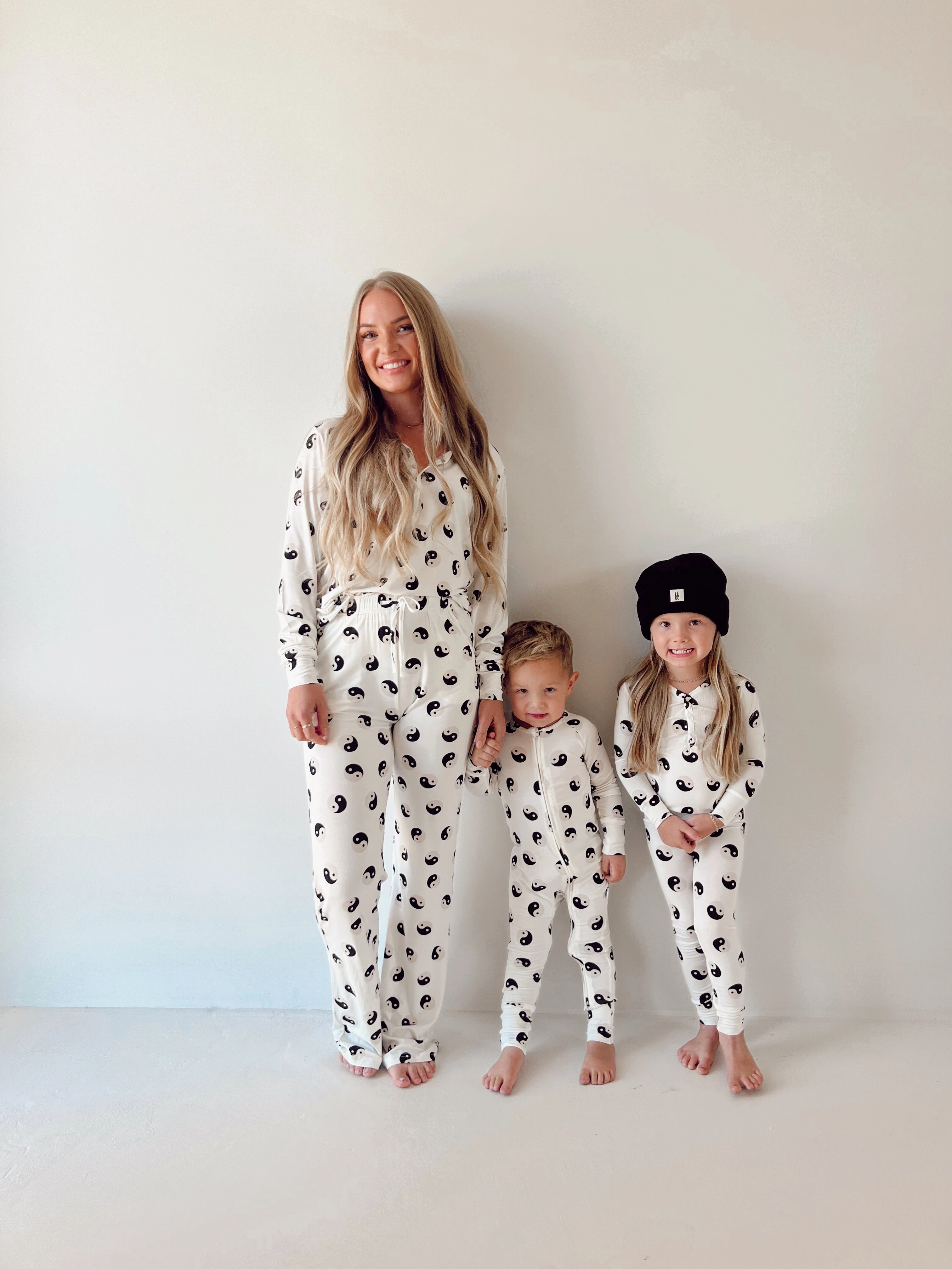 Black & White Yin Yang | Women's Bamboo Pajamas