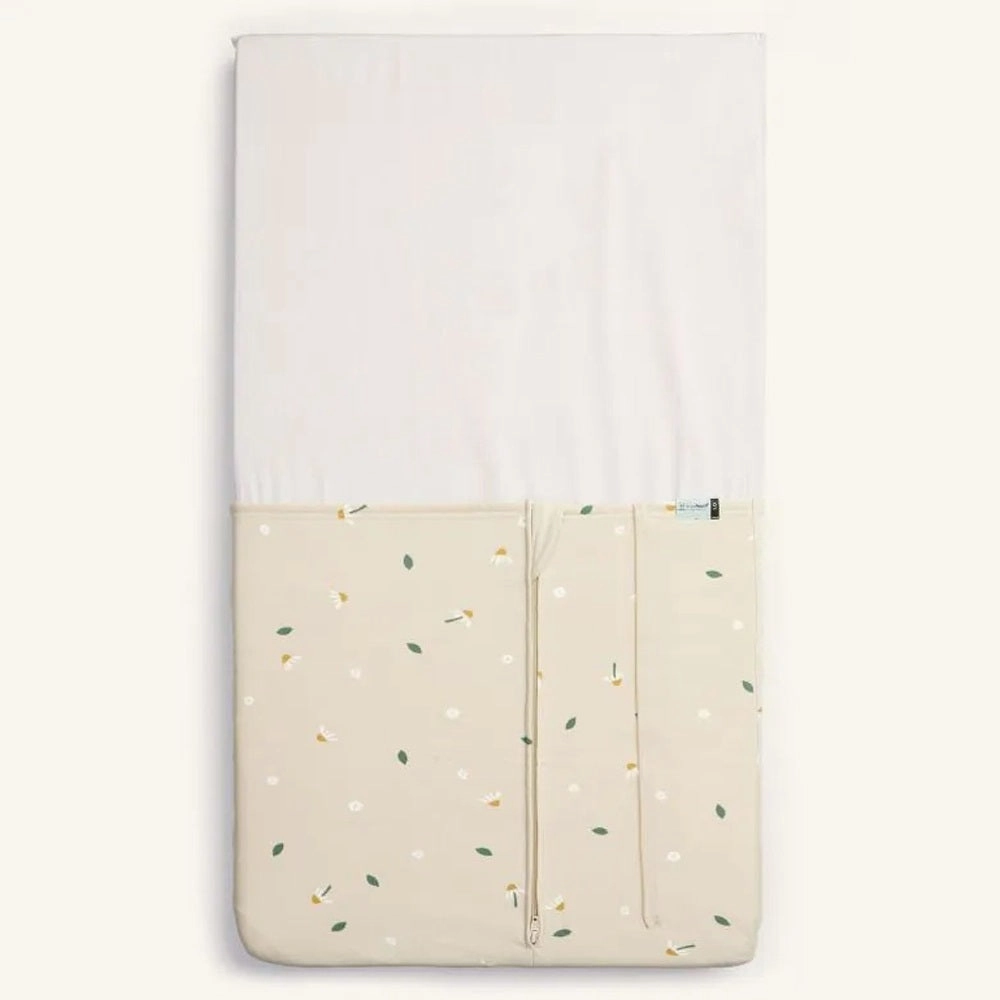 ErgoPouch Tuck Sheet Bedside Sleeper Daisy Sprinkle