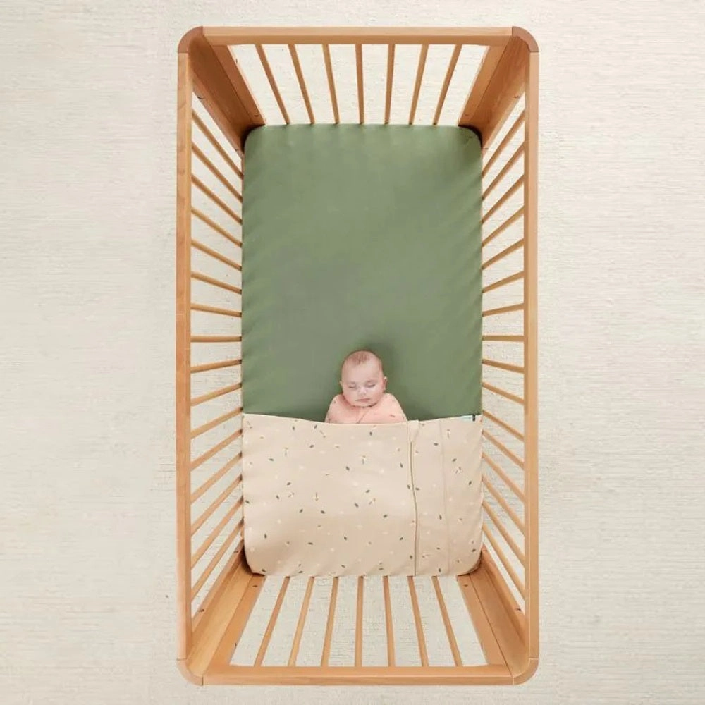 ErgoPouch Tuck Sheet Cot Daisy Sprinkle