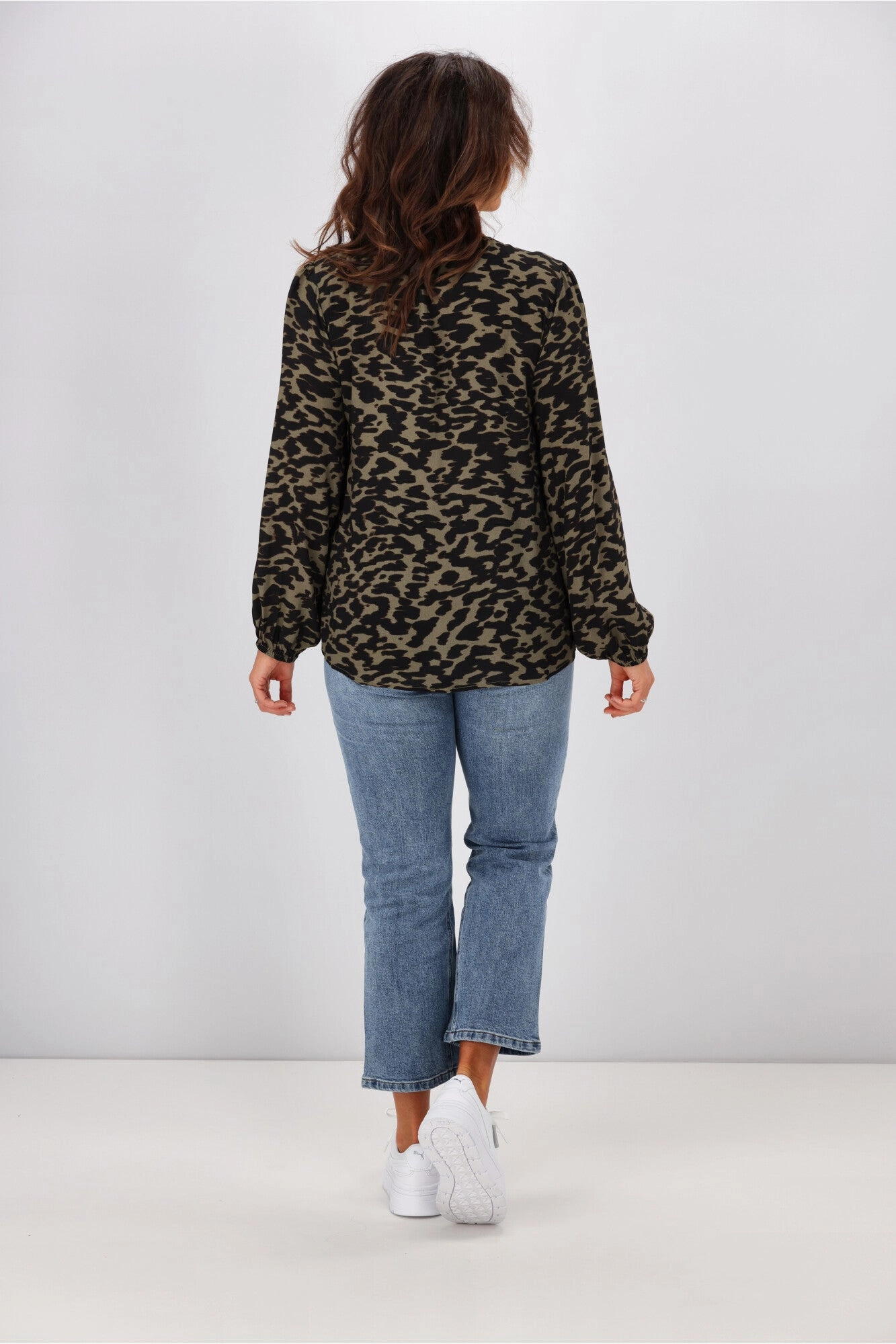 Gloss by Shine On Justine Elasticated Sleeve Top Olive Animal