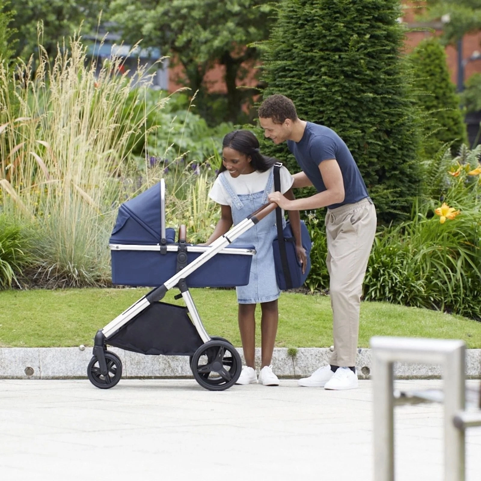 Ickle Bubba Eclipse Plus 2-in-1 Pushchair & Carrycot - Jet Black