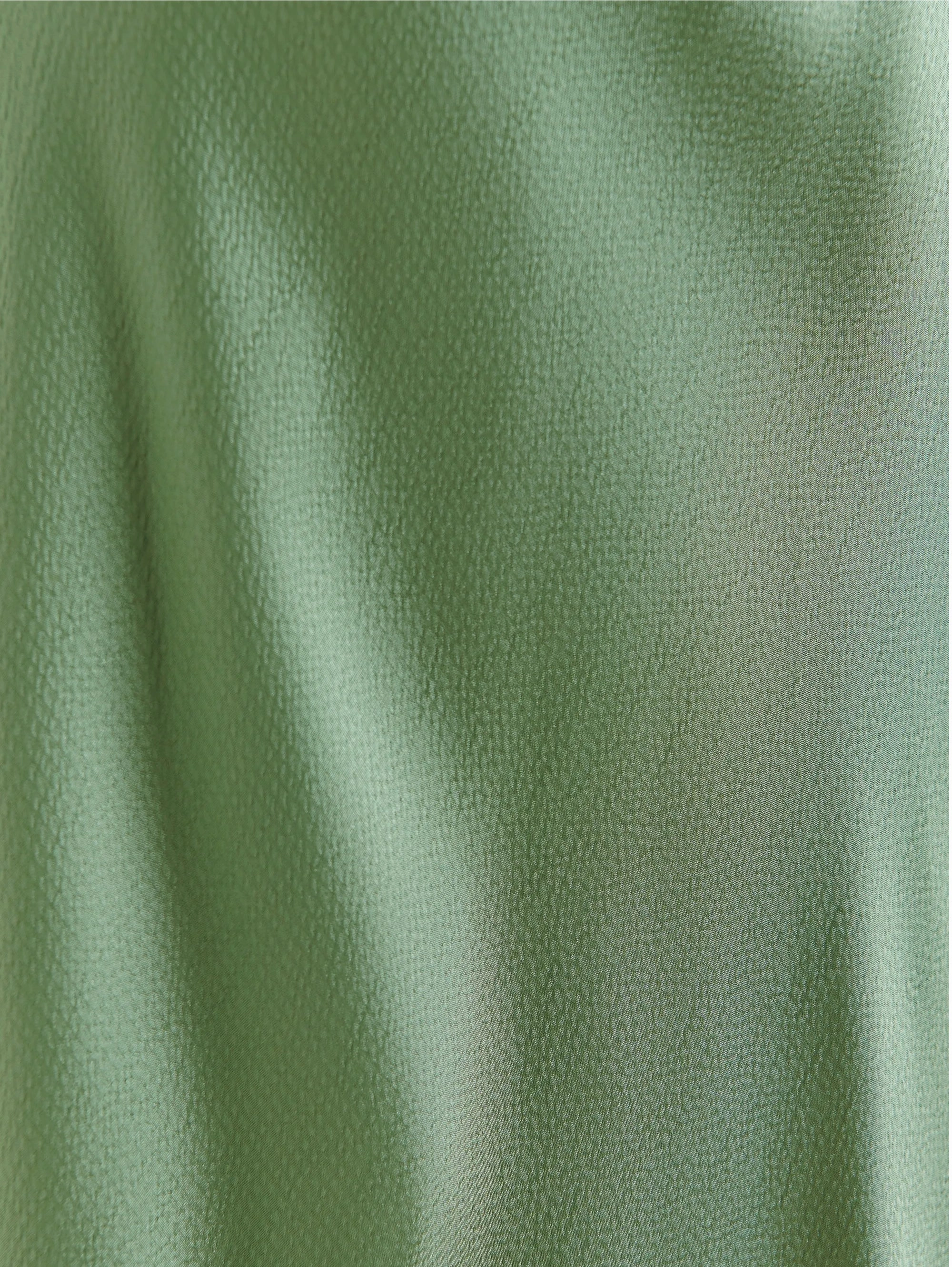 Long Dress with Green Knot