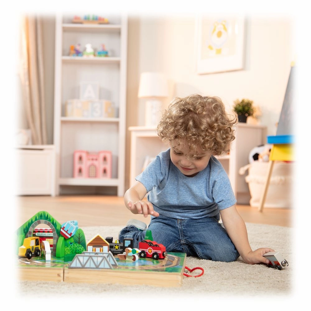 Melissa & Doug 30140 17 Piece Wooden Take-Along Tabletop Railroad Set