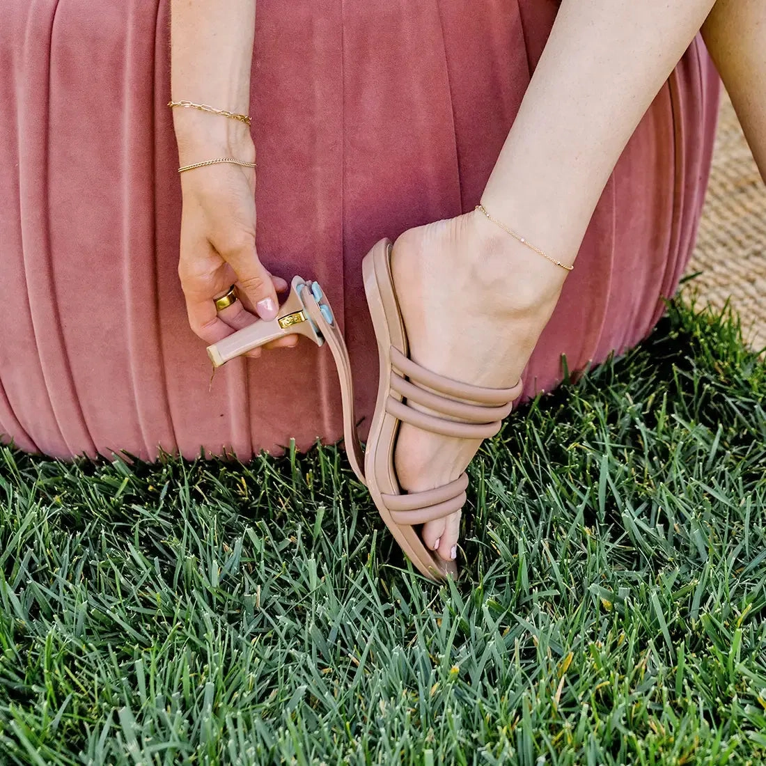 The Slide - Latte Vegan Leather Rope 3 Block